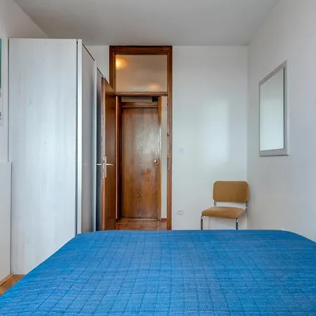 Apartments Marjan アパート